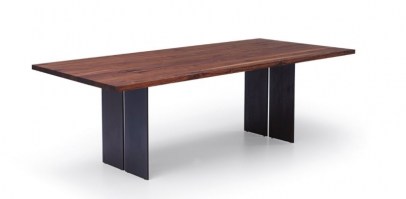 The Natura table in walnut